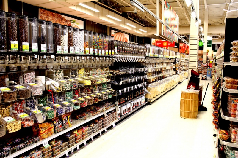 magasin-MONTAUROUX-min_retail_grocery_supermarket_store_food_shopping_market_shop-613228