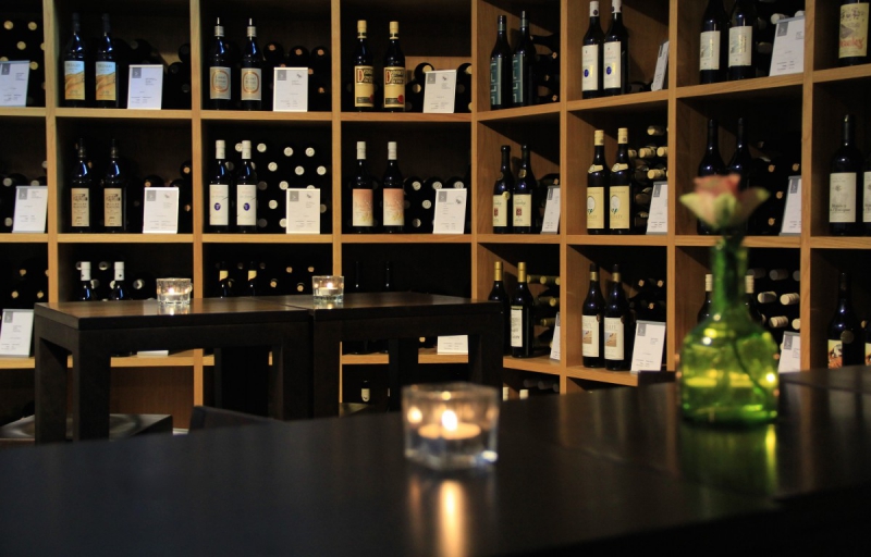 magasin-MONTAUROUX-min_wine_vinorama_wine_bottle_cellar_red_wine_wines_storage_wine_rack-1077047